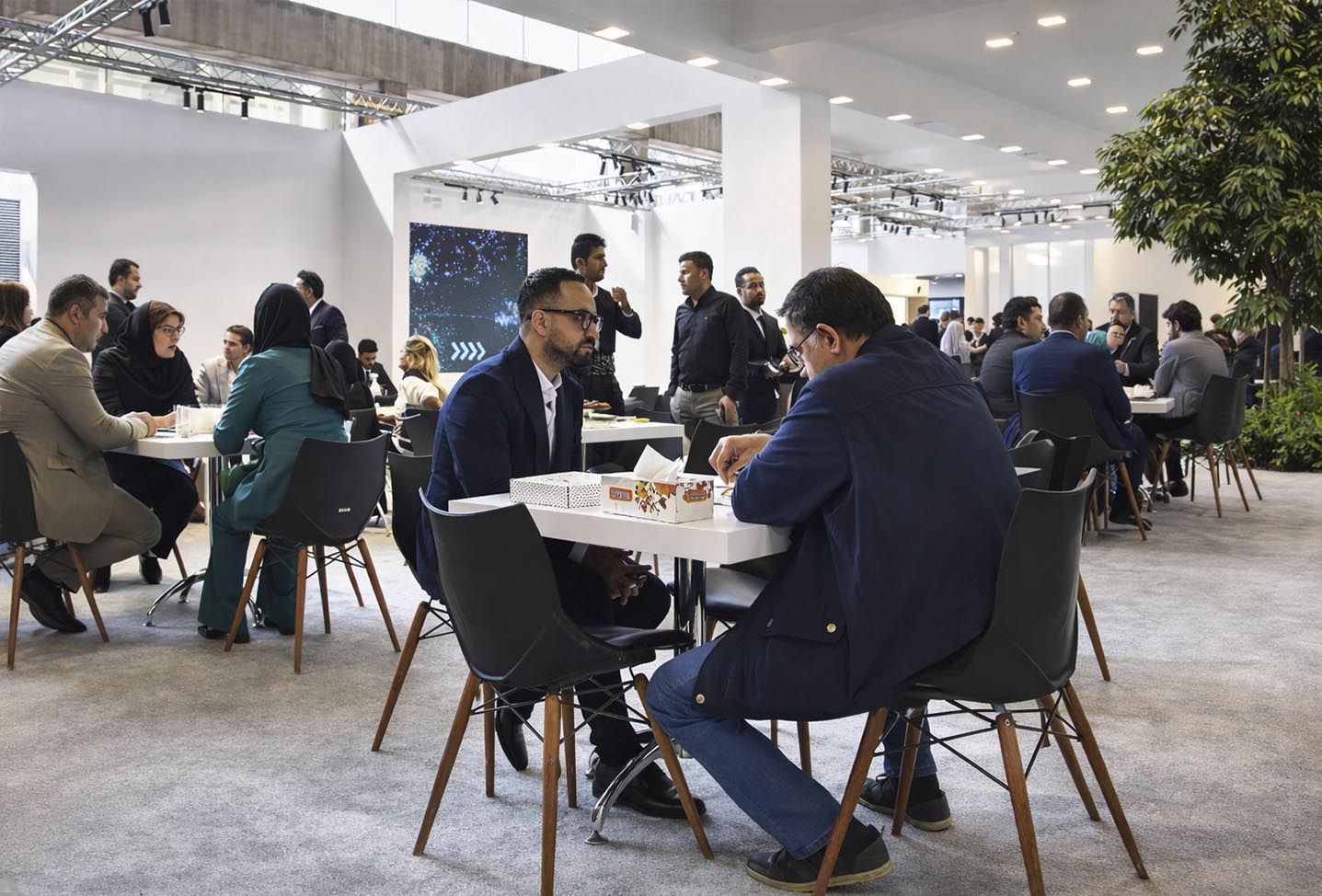 صنایع کاشی بیستون